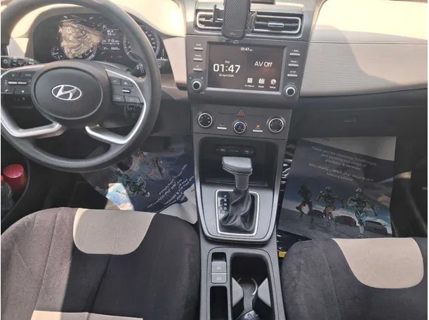Car image 17