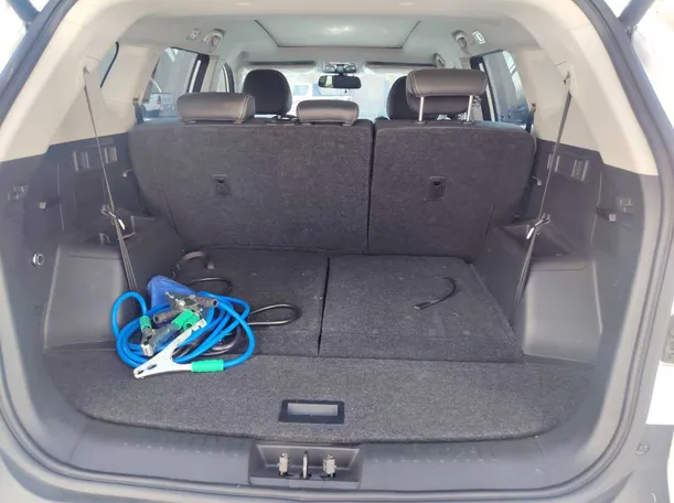 Car image 26