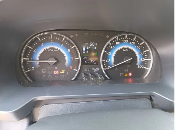 Car image 19
