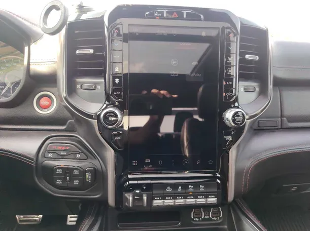 Car image 30