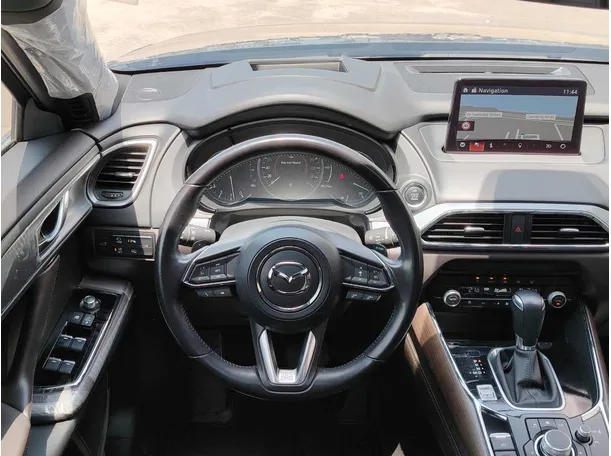 Car image 25