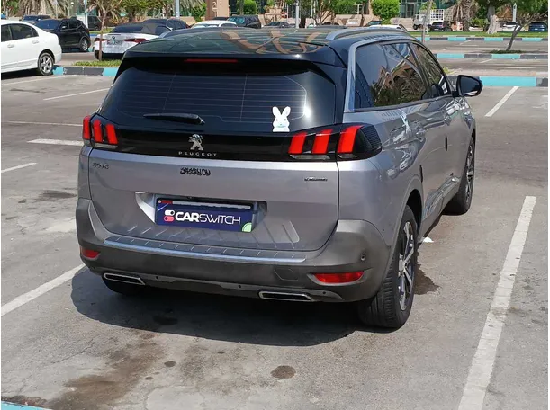 Car image 7