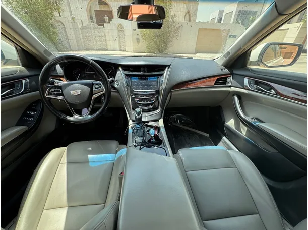 Car image 16