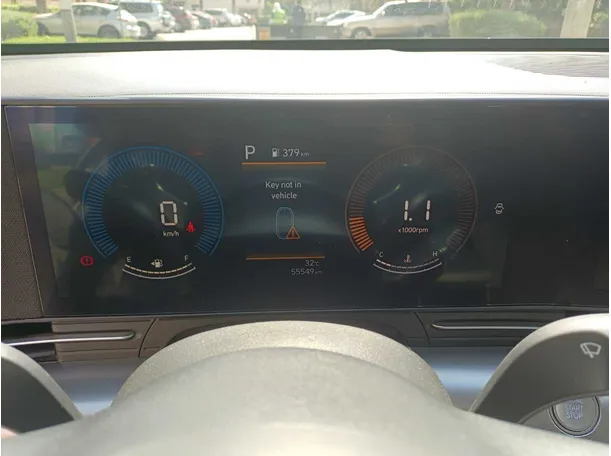 Car image 17