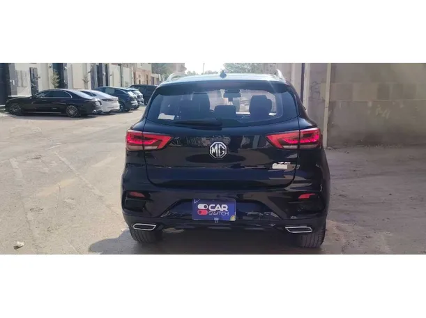 Car image 6