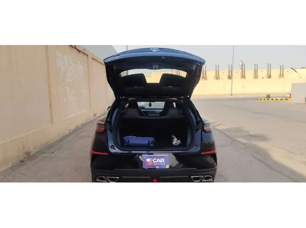 Car image 21
