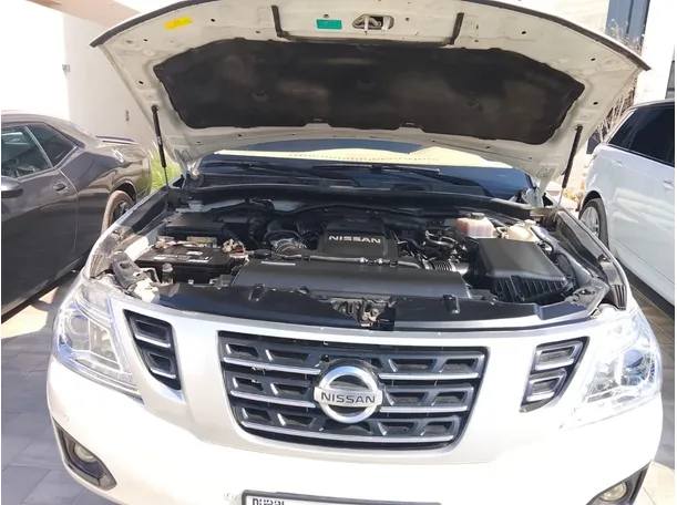 Car image 10