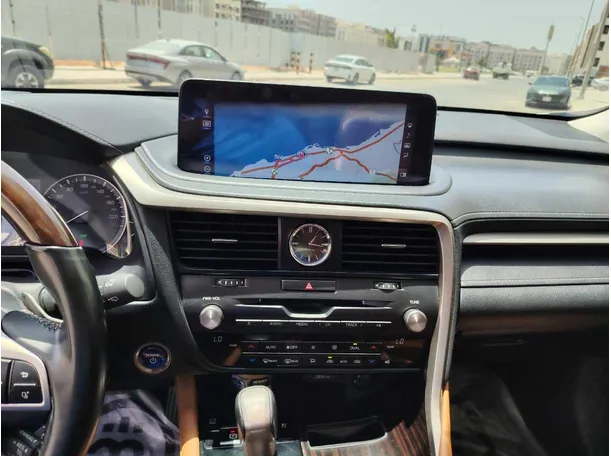 Car image 26