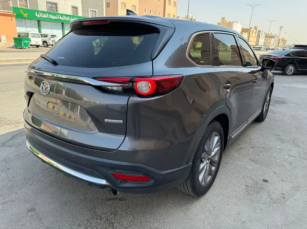 Car image 5