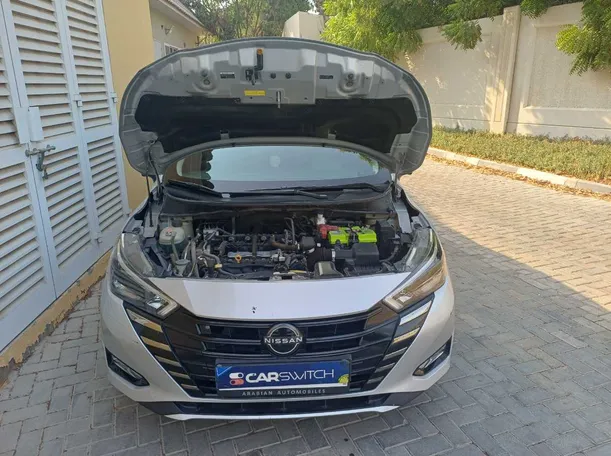 Car image 19