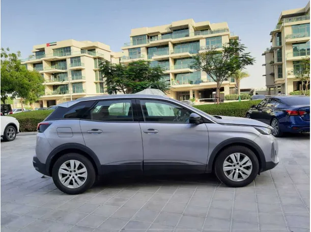 Car image 8