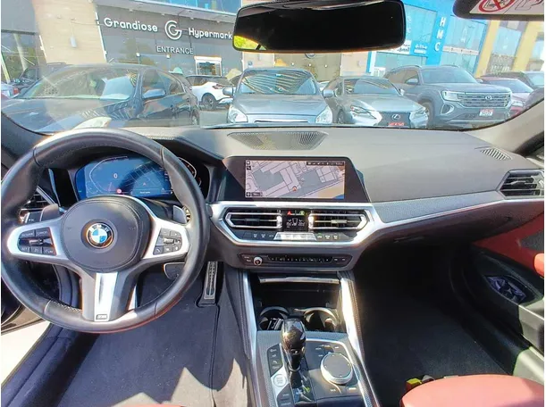Car image 19