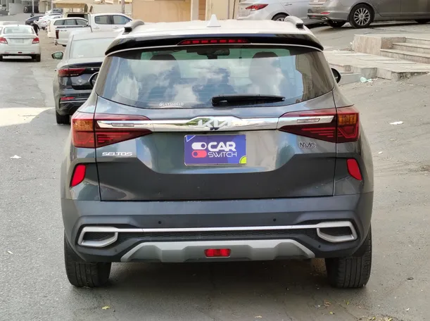 Car image 6