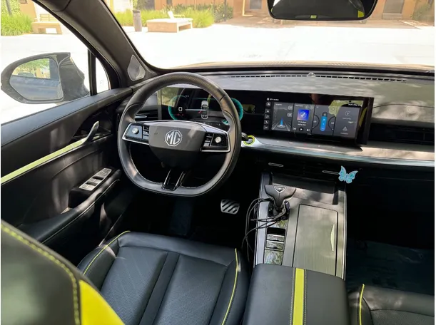 Car image 21