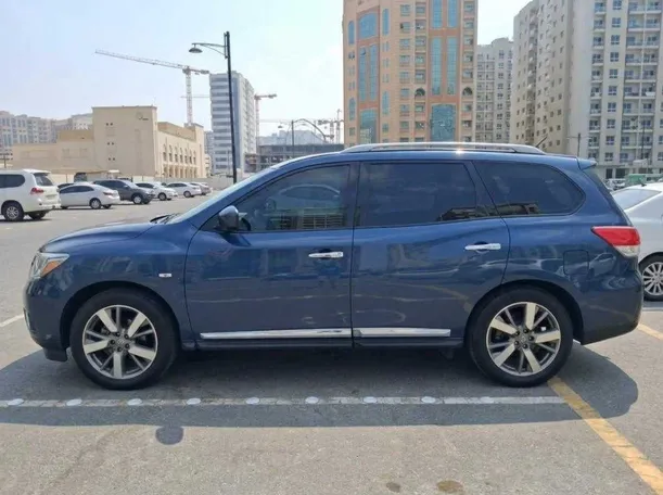 Car image 8