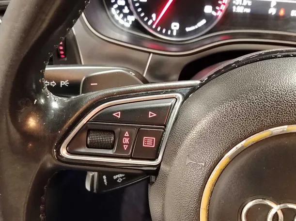 Car image 29