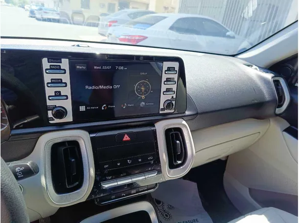 Car image 23