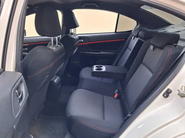 Car image 13