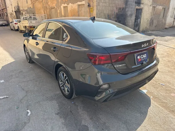 Car image 7