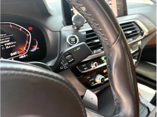 Car image 32