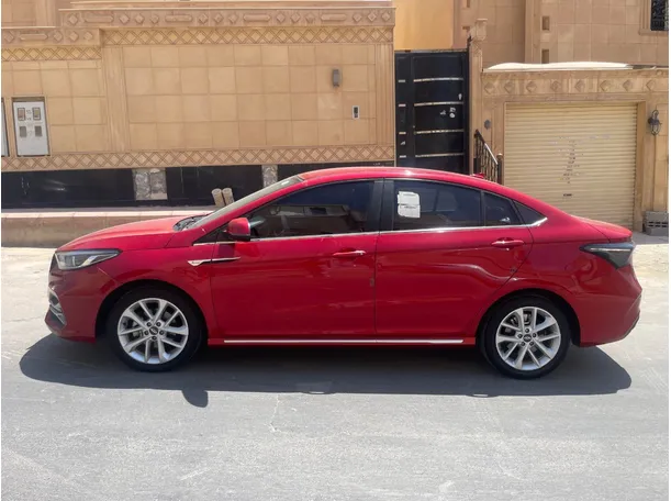 Car image 8