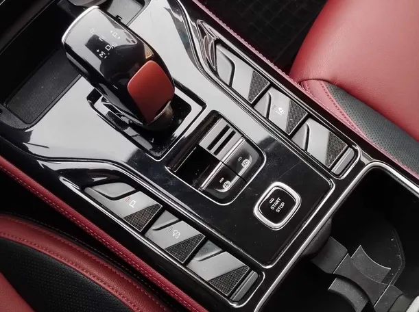 Car image 22