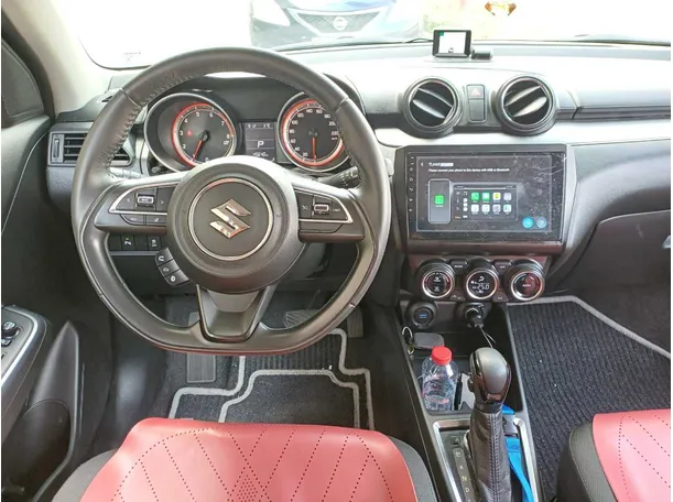 Car image 16