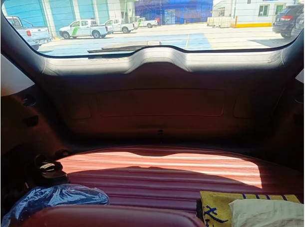Car image 32