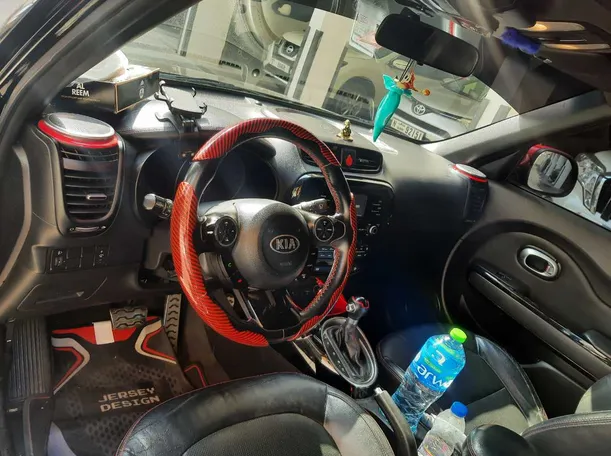 Car image 11