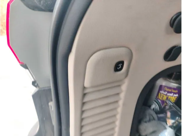 Car image 38