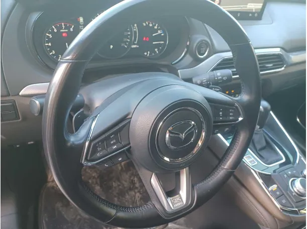 Car image 16