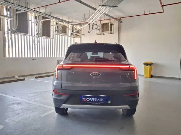 Car image 6