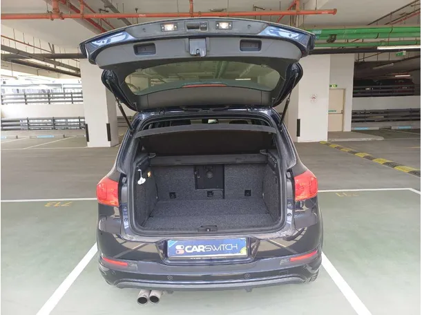 Car image 23
