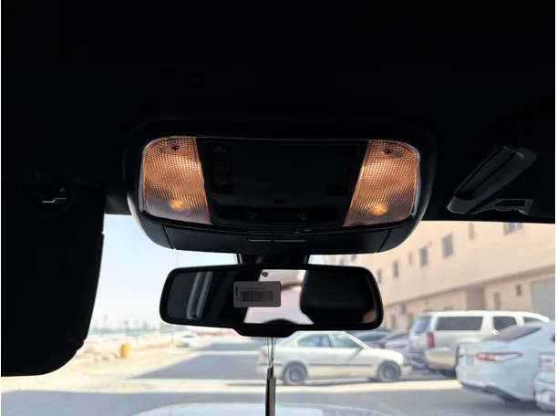 Car image 25