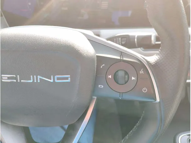 Car image 34