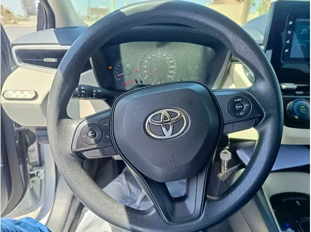 Car image 23