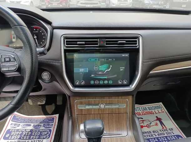Car image 17