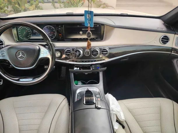 Car image 23