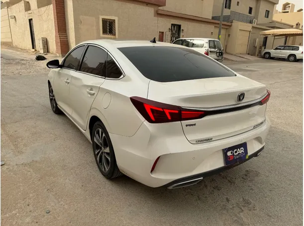 Car image 7