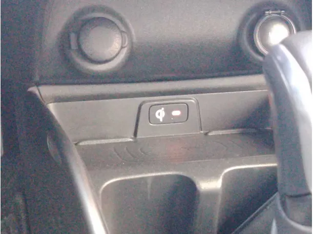 Car image 32