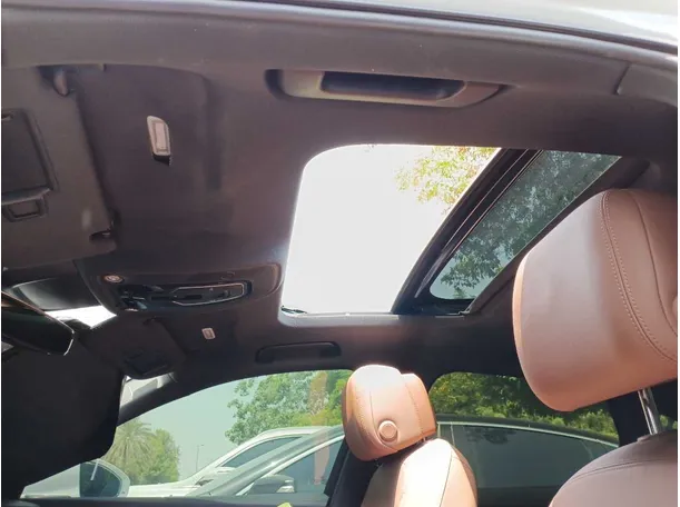 Car image 23