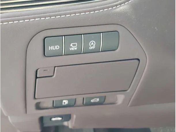Car image 35