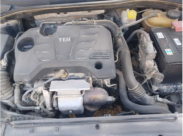 Car image 23