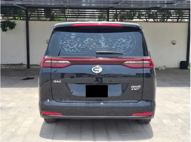 Car image 6