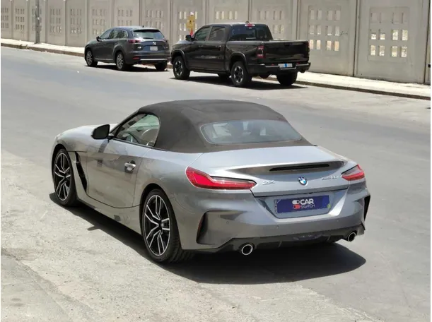 Car image 7