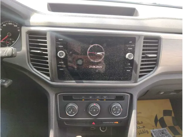 Car image 23