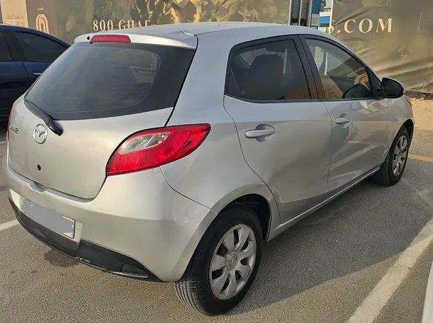 Car image 4