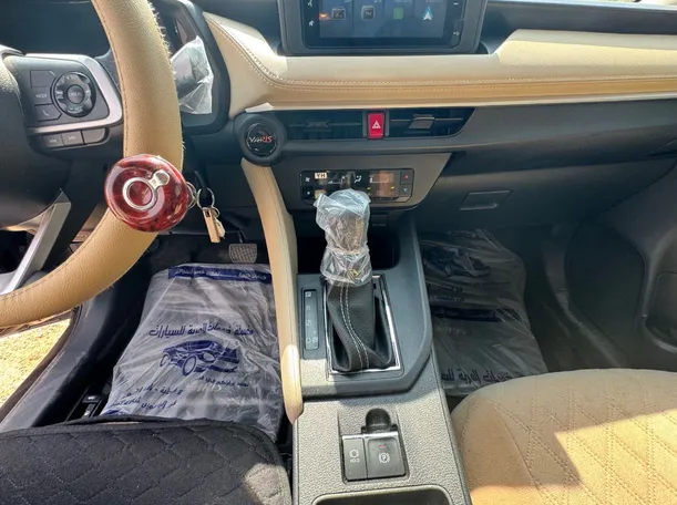 Car image 16