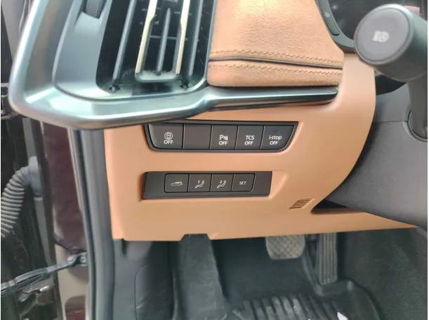 Car image 39