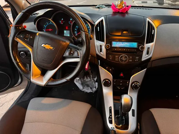 Car image 18